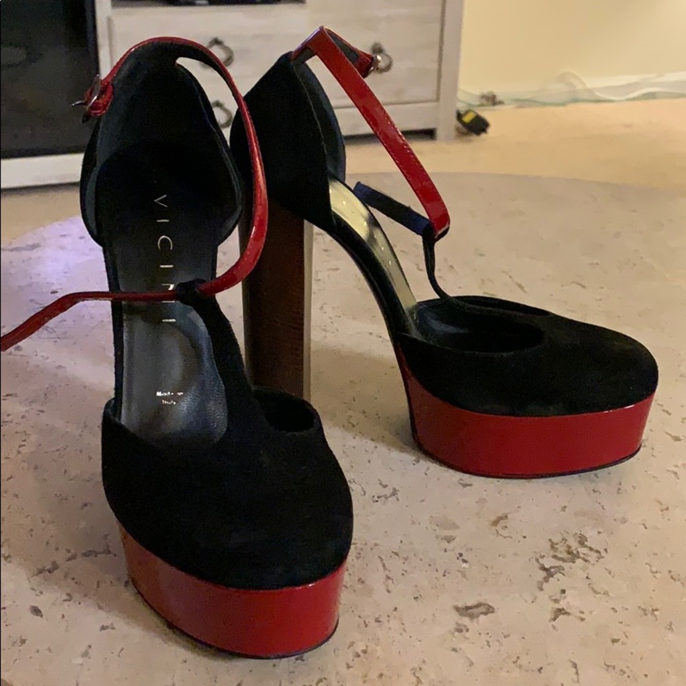 Vicini Italian Made Suede Platfrom heels size 36